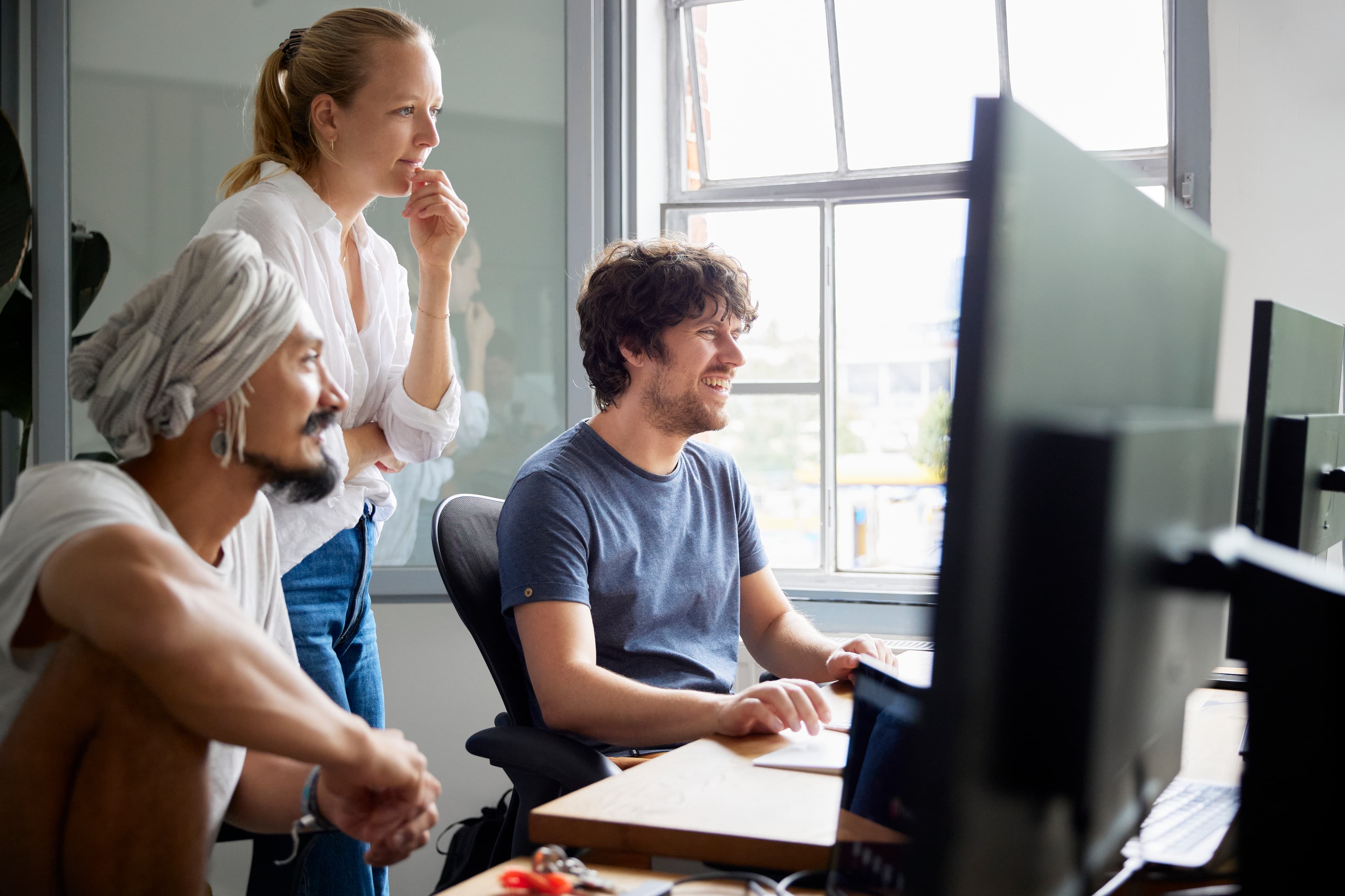 Gerardo, Rebecca und Tobias bei der arbeit